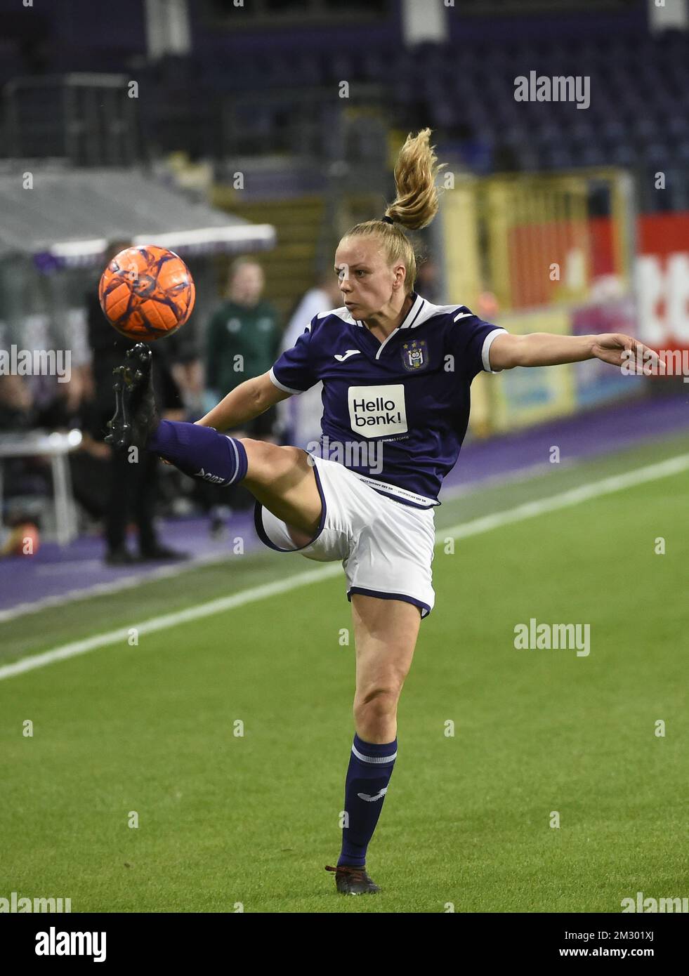 Sarah Wijnants d'Anderlecht se bat pour le ballon lors d'un match de football entre le club belge RSC Anderlecht et l'équipe kazakhstani WFC BIIK-Kazygurt, jeudi 12 septembre 2019 à Bruxelles, première étape du Round 32 du tournoi de la Ligue des champions de l'UEFA pour les femmes. BELGA PHOTO JOHN THYS Banque D'Images