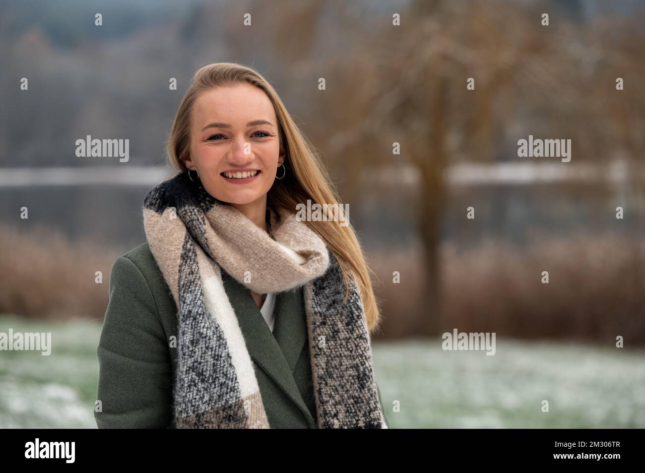 Losheim am See, Allemagne. 14th décembre 2022. Emily Vontz (SPD) part au réservoir de Losheim. L'homme de 22 ans de la Sarre monte pour Maas (SPD) au Bundestag et est le plus jeune membre. Credit: Harald Tittel/dpa/Alay Live News Banque D'Images