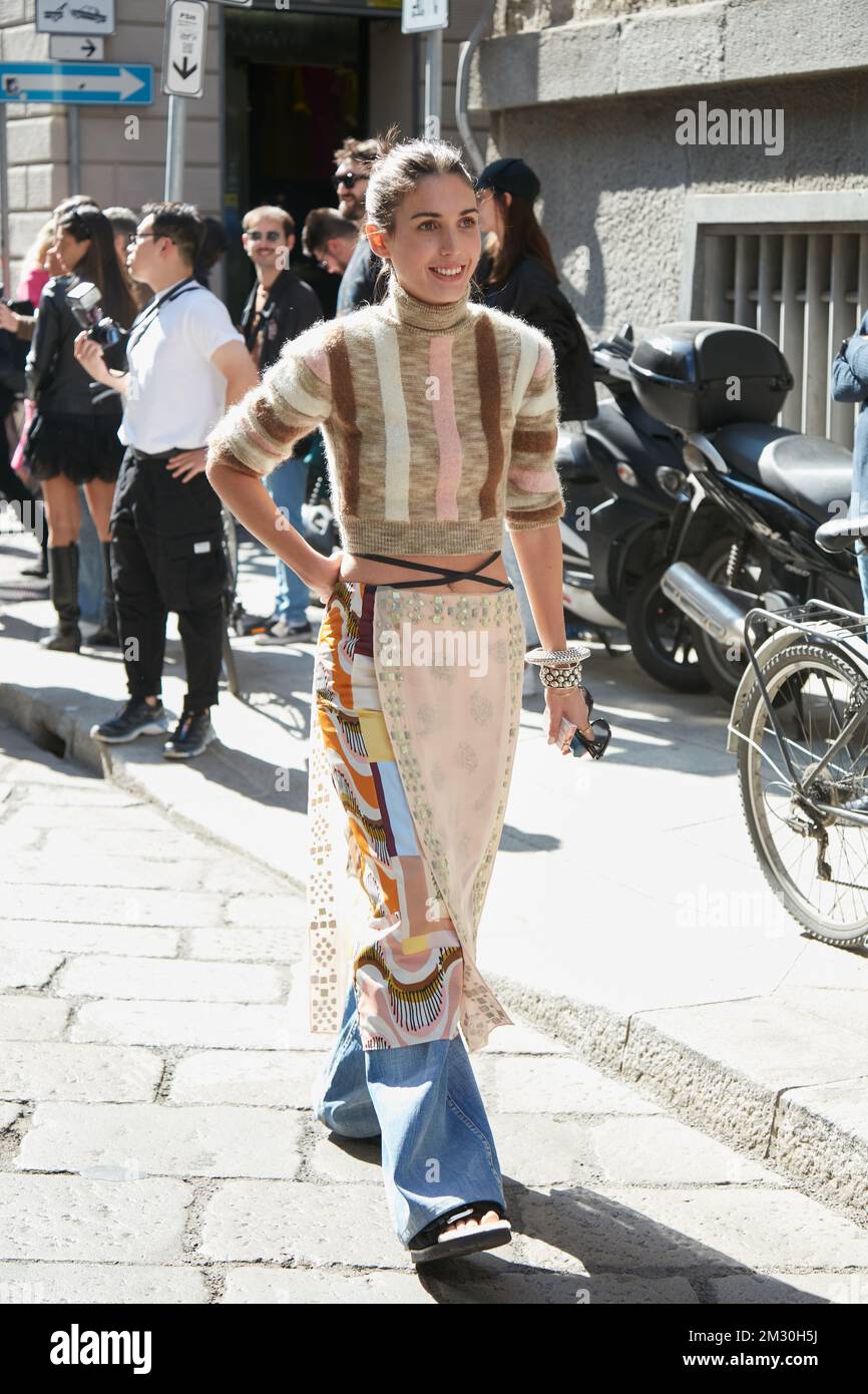 MILAN, ITALIE - 22 SEPTEMBRE 2022 : Diletta Bonaiuti avant Dsquared2 défilé de mode, Milan Fashion week Street style Banque D'Images