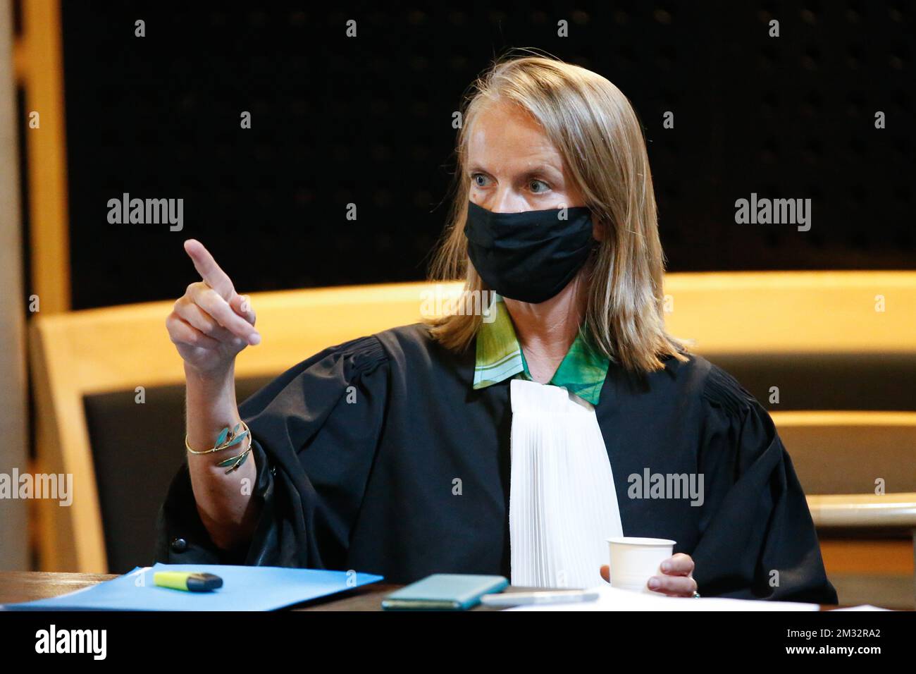 L'avocate Nathalie Galand photographiée pendant la session de constitution du jury avant le procès assizes d'Ahmed Smaili (34), accusé du meurtre de Jean-François Willems en juin 2018, devant le tribunal d'assises de la province de Hainaut à Mons, le jeudi 18 juin 2020. BELGA PHOTO BRUNO FAHY Banque D'Images