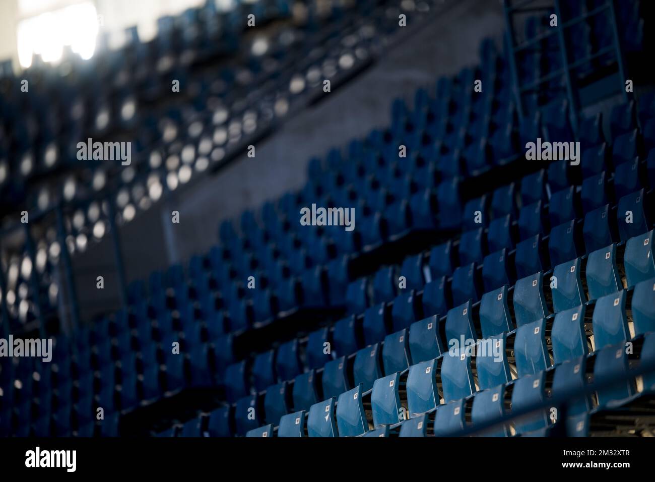 L'illustration montre des sièges vides lors d'un match de football amical entre l'équipe belge de première division KAA Gent et l'équipe française Ligue 1 Olympique Lyonnais, mercredi 22 juillet 2020 à Gand, en préparation de la prochaine saison 2020-2021. BELGA PHOTO JASPER JACOBS Banque D'Images