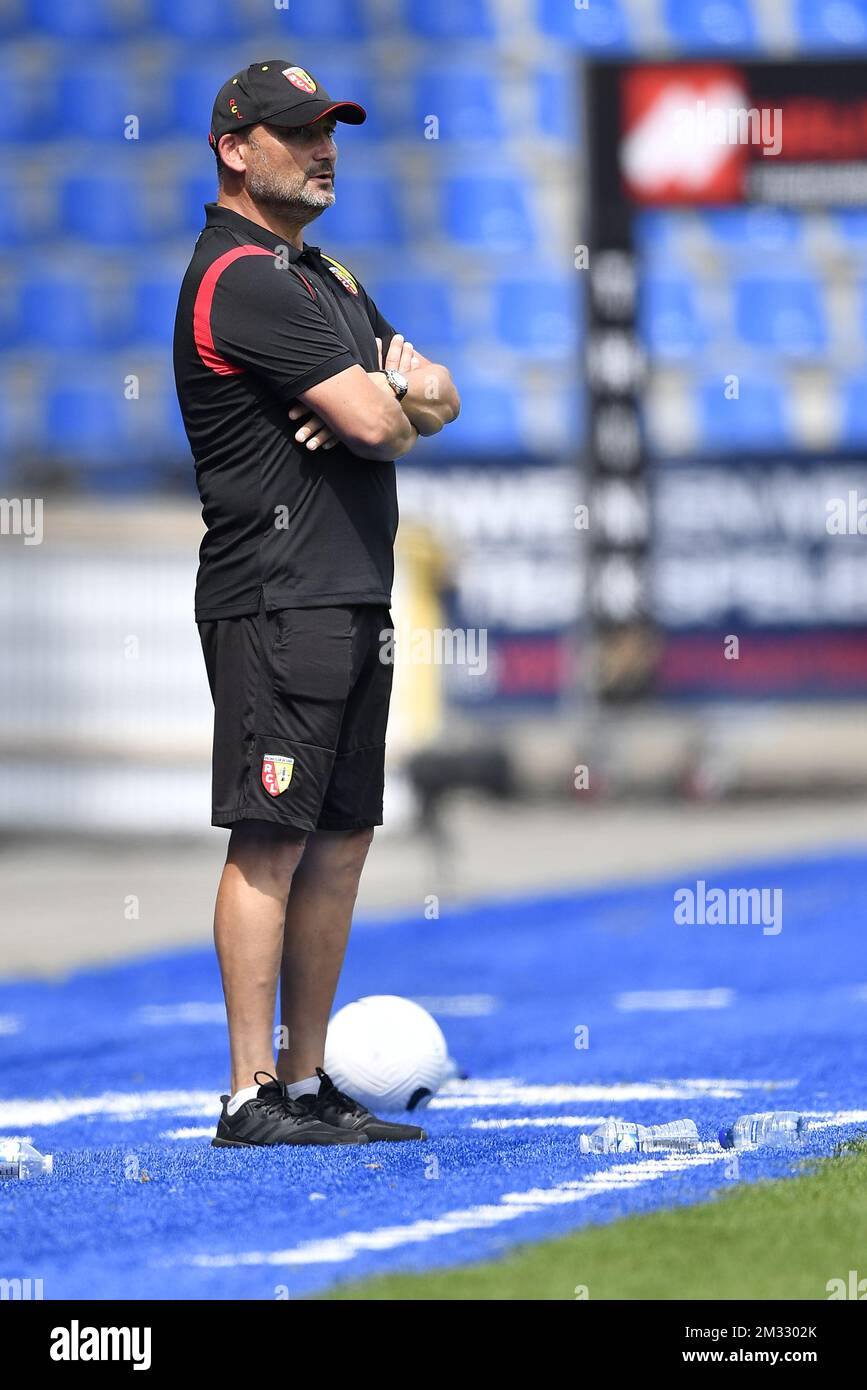L'entraîneur principal de Lens Franck Haise a été photographié lors d'un match amical entre l'équipe de Jupiler Pro League KRC Genk et l'équipe française RC Lens, le samedi 01 août 2020 à Genk. BELGA PHOTO JOHAN EYCKENS Banque D'Images