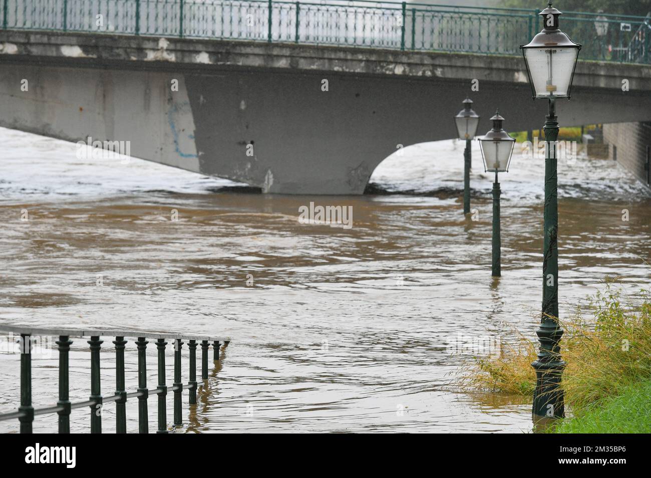 L illustration Montre Des Inondations Li ge Apr s De Fortes Pluies l-illustration-montre-des-inondations-li-ge-apr-s-de-fortes-pluies