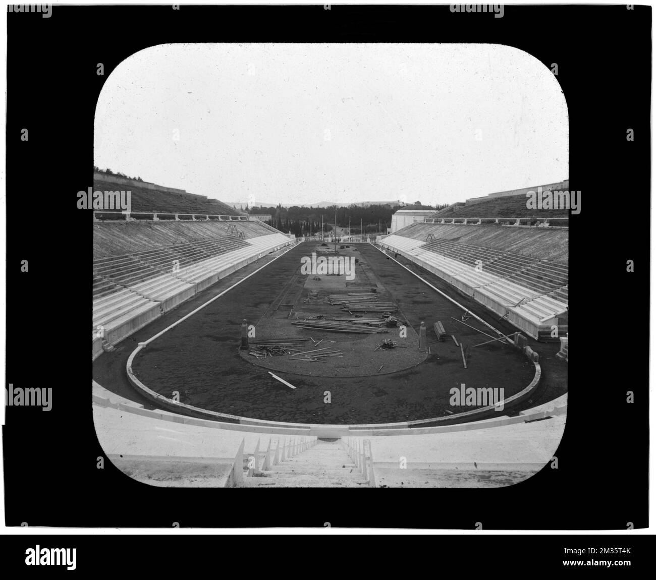 Grèce - Stade, intérieur, Athènes , stades, Panathēnaiko Stadio Athènes, Grèce. Collection Nicholas Catsimpolas Banque D'Images Grèce - Stade, intérieur, Athènes , stades, Panathēnaiko Stadio Athènes, Grèce. Collection Nicholas Catsimpolas Banque D'Images