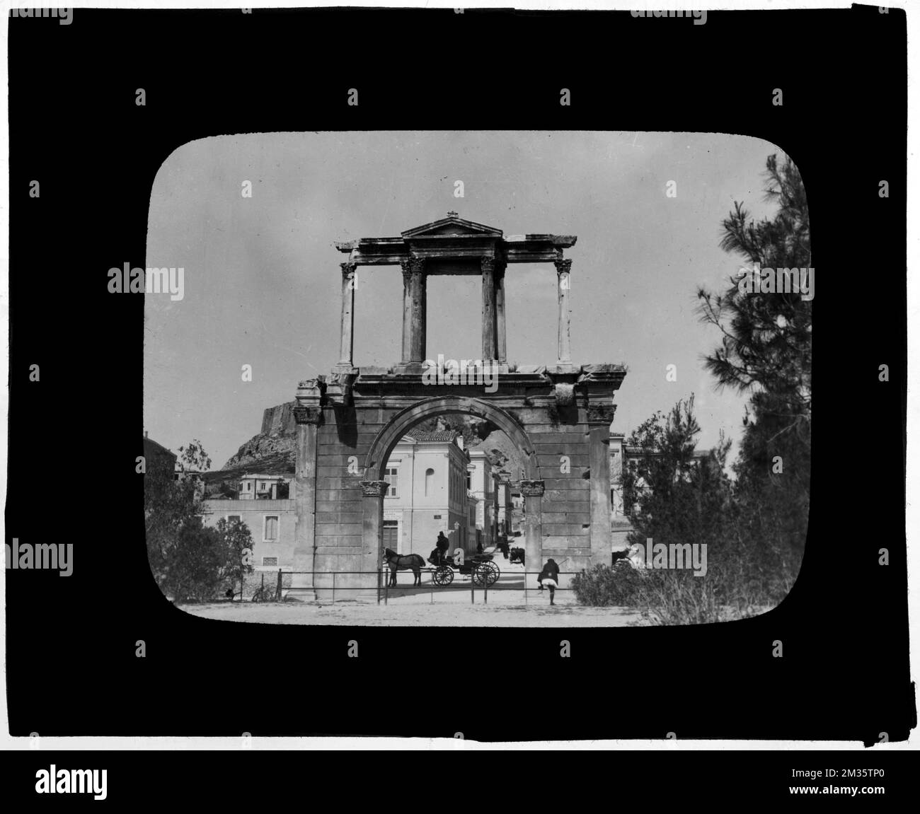 Grèce. Athènes. Arche d'Hadrien , sites archéologiques, Arches, portes, Arche d'Hadrien Athènes, Grèce. Collection Nicholas Catsimpolas Banque D'Images
