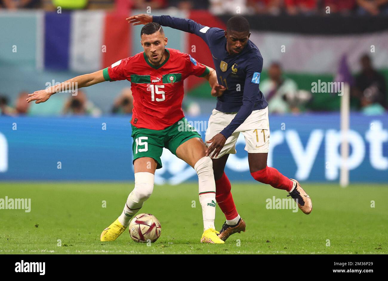 Al Khor, Qatar. 14th décembre 2022. Selim Amallah, du Maroc, affronté par Ousmane Dembele, de France, lors du match de la coupe du monde de la FIFA 2022 au stade Al Bayt, Al Khor. Le crédit photo devrait se lire: David Klein/Sportimage crédit: Sportimage/Alay Live News Banque D'Images