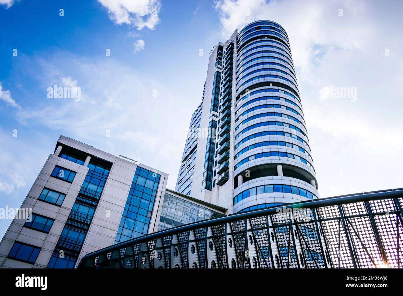 Bridgewater place, surnommé le Dalek, est un gratte-ciel résidentiel et de bureau à Leeds, dans le West Yorkshire, en Angleterre. C'était le deuxième plus grand bâtiment Banque D'Images