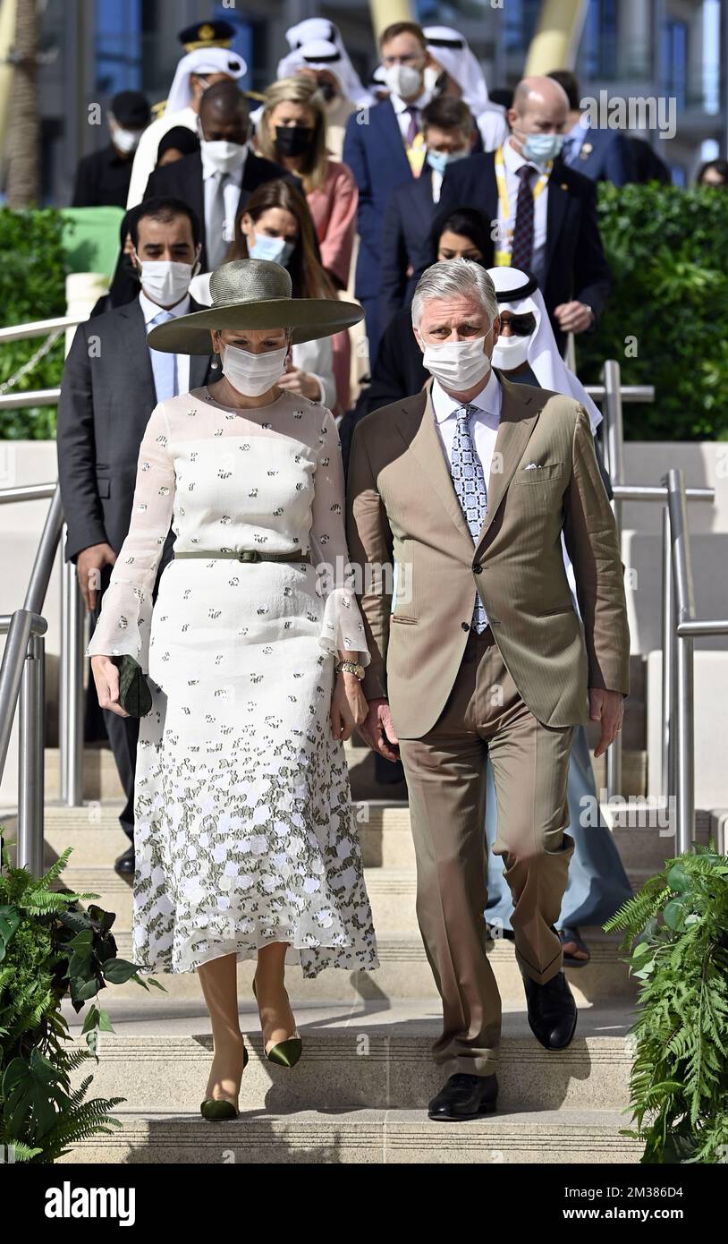 Reine Mathilde de Belgique et Roi Philippe - Filip de Belgique photographié lors d'une visite à l'exposition de Dubaï 2020 le dernier jour d'une visite officielle des Royals belges au Sultanat d'Oman et aux Émirats arabes Unis, samedi 05 février 2022. BELGA PHOTO ERIC LALMAND Banque D'Images