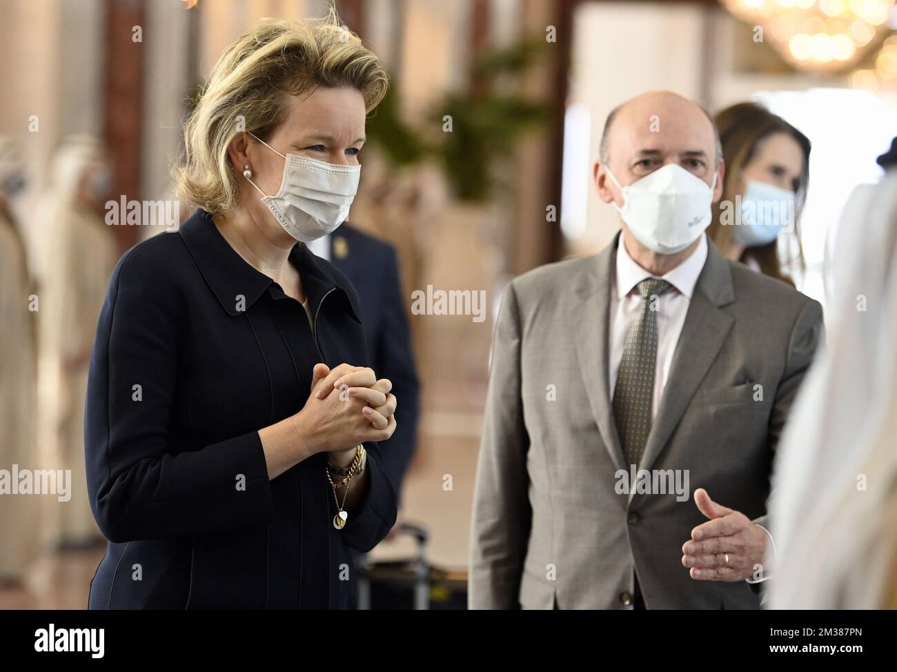 Reine Mathilde de Belgique photographiée lors de la cérémonie d'adieu à l'aéroport Al Maktoum d'Abu Dhabi, le dernier jour d'une visite officielle des Royals belges au Sultanat d'Oman et aux Émirats arabes Unis, dimanche 06 février 2022. BELGA PHOTO ERIC LALMAND Banque D'Images
