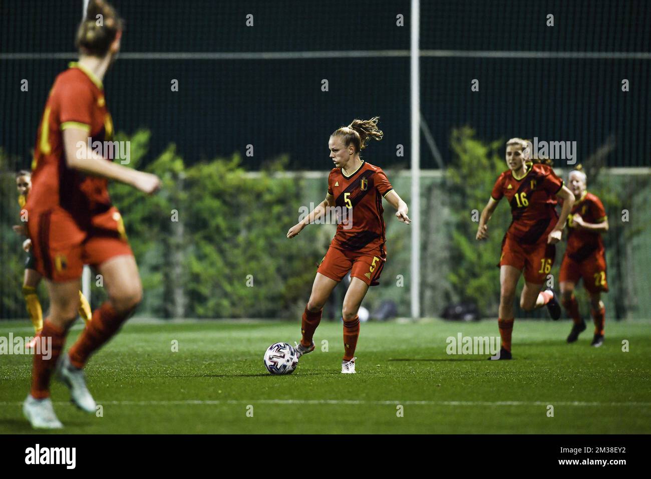 Sarah Wijnants de Belgique photographiée en action pendant le match Belgique contre pays de Galles, deuxième match de l'équipe nationale belge de football féminin les Red Flames, lors de la coupe Pinatar, samedi 19 février 2022 à San Pedro Del Pinatar, Espagne. Les Flames jouent à la coupe Pinatar (16-22/2) en préparation de l'EURO 2022 féminin de l'UEFA en juillet. BELGA PHOTO STIJN AUDOOREN Banque D'Images