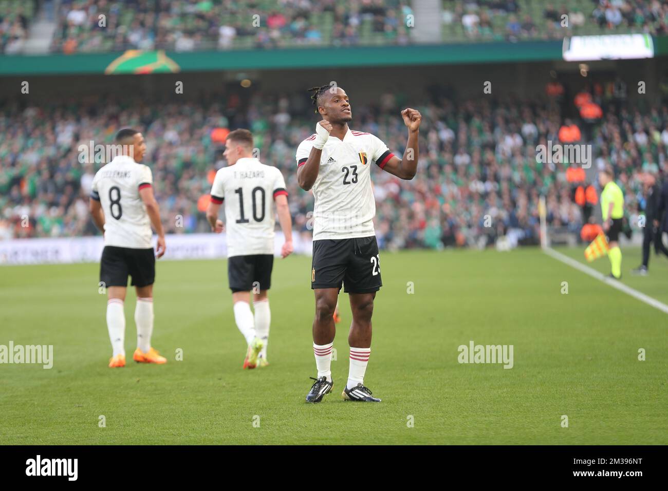 Michy Batshuayi, de Belgique, célèbre après avoir marqué son score lors d'un match de football amical entre l'Irlande et l'équipe nationale belge, les Red Devils, le samedi 26 mars 2022 à Dublin. BELGA PHOTO BRUNO FAHY Banque D'Images