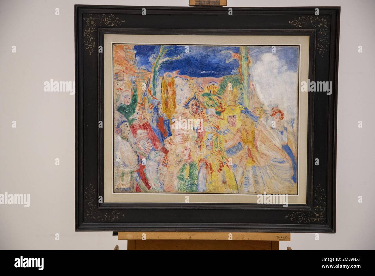 L'illustration montre la peinture « Carnaval de Binche » de James Ensor, lors d'une conférence de presse du KMSKA Koninklijk Museum Schone Kunsten (Musée Royal des Beaux-Arts - Musée royal des Beaux-Arts), à Anvers, le mercredi 27 avril 2022. Le public sera offert de posséder une partie de la peinture, avec la technologie numérique "Art Security Tokens". BELGA PHOTO NICOLAS MATERLINCK Banque D'Images