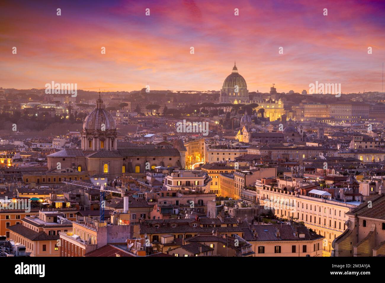 Rome, Italie paysage urbain au crépuscule. Banque D'Images