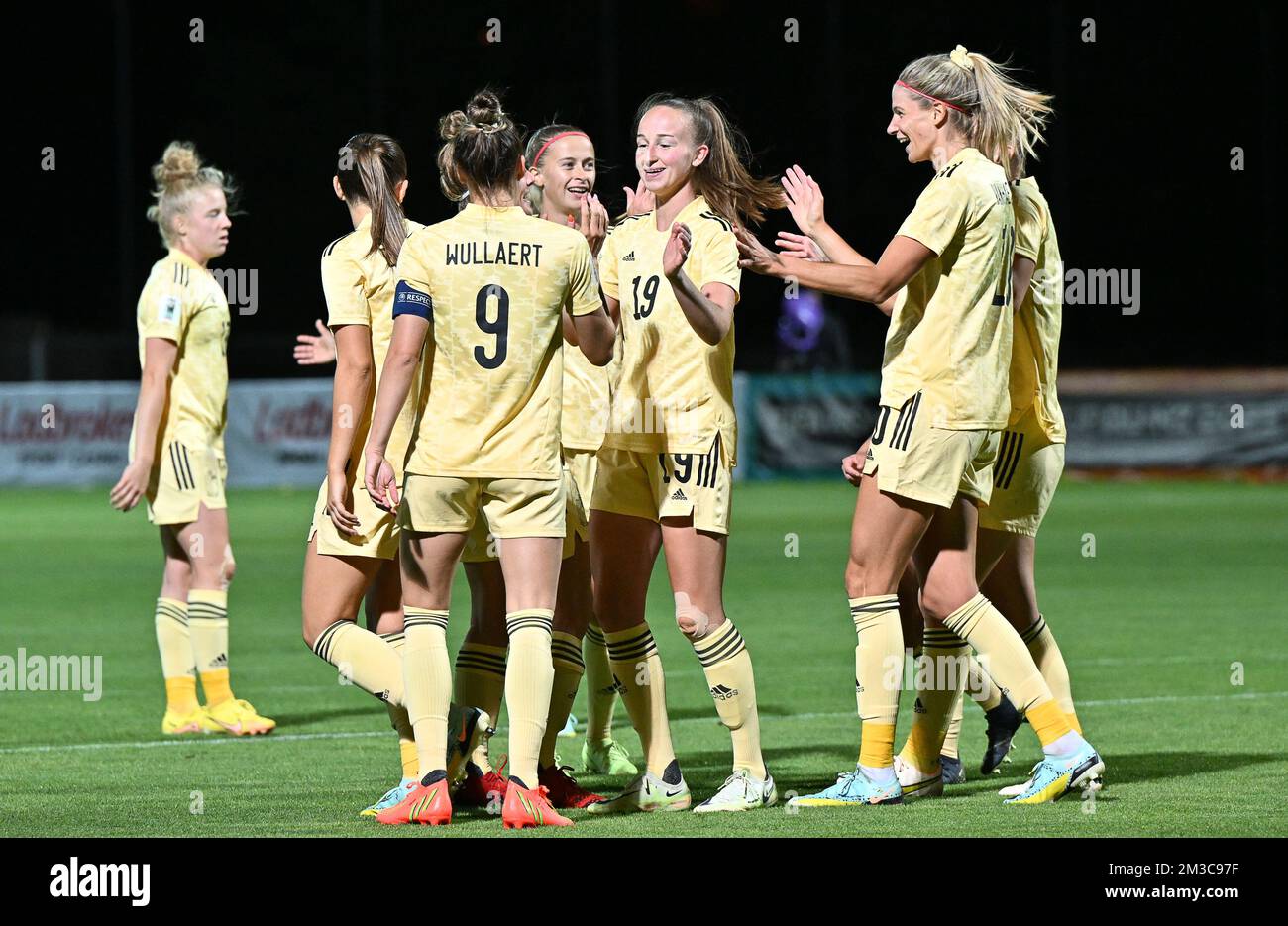 Les joueurs de Belgique célèbrent après avoir marquant le match entre l'équipe nationale féminine de football belge les flammes rouges et l'Arménie, à Erevan, Arménie, le mardi 06 septembre 2022, le match de qualification final du Groupe F, pour les Championnats du monde de football féminin. BELGA PHOTO DAVID CATRY Banque D'Images