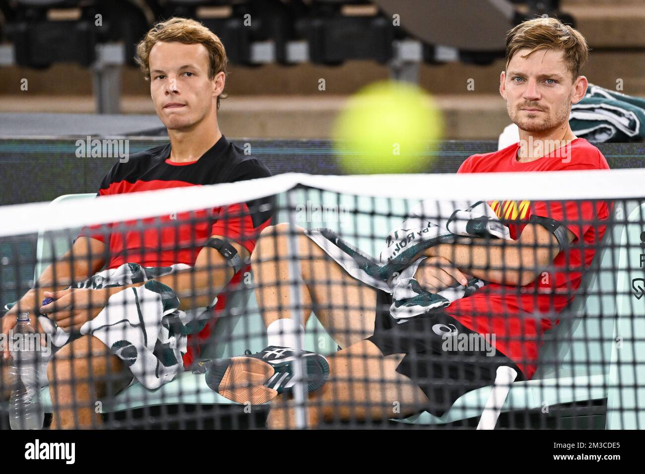 Michael Geerts Belge et David Goffin Belge photographiés lors d'une session d'entraînement de l'équipe belge avant la phase de groupe des finales de la coupe Davis 2022, lundi 12 septembre 2022, à Hambourg, en Allemagne. La Belgique se disputera du 13 au 18 septembre contre l'Australie, l'Allemagne et la France dans le groupe C. BELGA PHOTO LAURIE DIEFFEMBACQ Banque D'Images