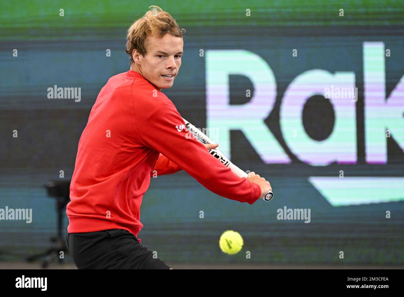 Michael Geerts Belge photographié en action lors d'une session de formation de l'équipe belge lors de la phase de groupe des finales de la coupe Davis 2022, vendredi 16 septembre 2022, à Hambourg, en Allemagne. La Belgique se disputera du 13 au 18 septembre contre l'Australie, l'Allemagne et la France dans le groupe C. BELGA PHOTO LAURIE DIEFFEMBACQ Banque D'Images