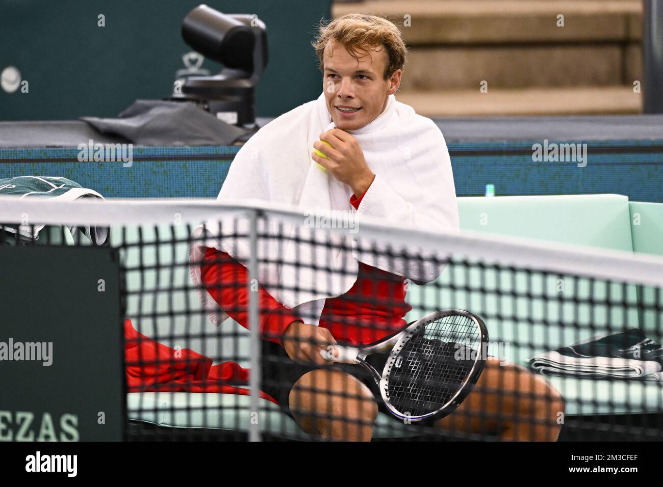 Michael Geerts Belge photographié lors d'une session d'entraînement de l'équipe belge lors de la phase de groupe de la finale de la coupe Davis 2022, vendredi 16 septembre 2022, à Hambourg, en Allemagne. La Belgique se disputera du 13 au 18 septembre contre l'Australie, l'Allemagne et la France dans le groupe C. BELGA PHOTO LAURIE DIEFFEMBACQ Banque D'Images
