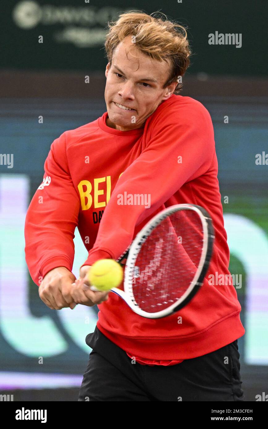Michael Geerts Belge photographié en action lors d'une session de formation de l'équipe belge lors de la phase de groupe des finales de la coupe Davis 2022, vendredi 16 septembre 2022, à Hambourg, en Allemagne. La Belgique se disputera du 13 au 18 septembre contre l'Australie, l'Allemagne et la France dans le groupe C. BELGA PHOTO LAURIE DIEFFEMBACQ Banque D'Images