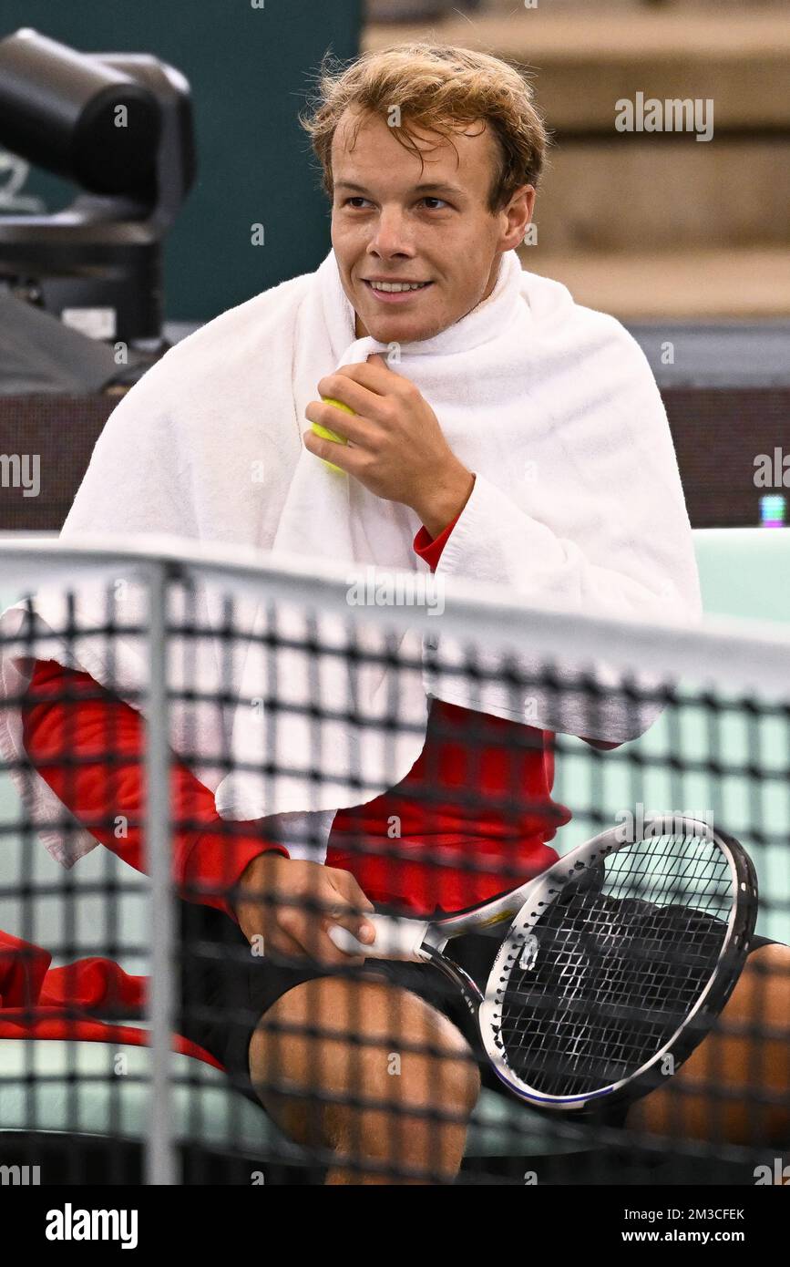 Michael Geerts Belge photographié lors d'une session d'entraînement de l'équipe belge lors de la phase de groupe de la finale de la coupe Davis 2022, vendredi 16 septembre 2022, à Hambourg, en Allemagne. La Belgique se disputera du 13 au 18 septembre contre l'Australie, l'Allemagne et la France dans le groupe C. BELGA PHOTO LAURIE DIEFFEMBACQ Banque D'Images