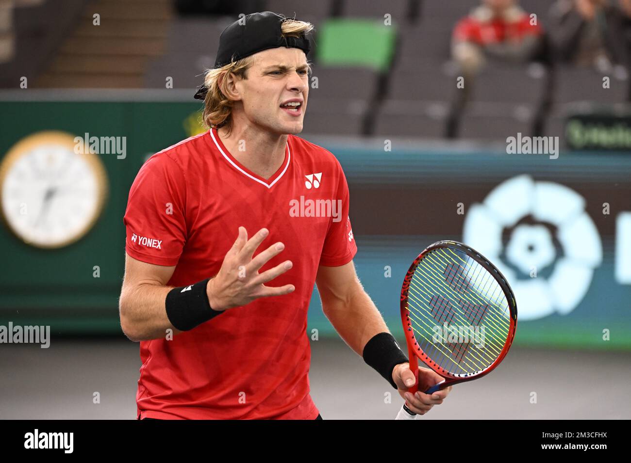 Le Zizou Bergs belge réagit lors d'un match entre le Struff allemand et le Bergs belge, le premier match entre l'équipe belge et l'Allemagne, dans le groupe C de l'étape de groupe de la finale de la coupe Davis 2022, le vendredi 16 septembre 2022, à Hambourg, en Allemagne. La Belgique se disputera du 13 au 18 septembre contre l'Australie, l'Allemagne et la France dans le groupe C. BELGA PHOTO LAURIE DIEFFEMBACQ Banque D'Images