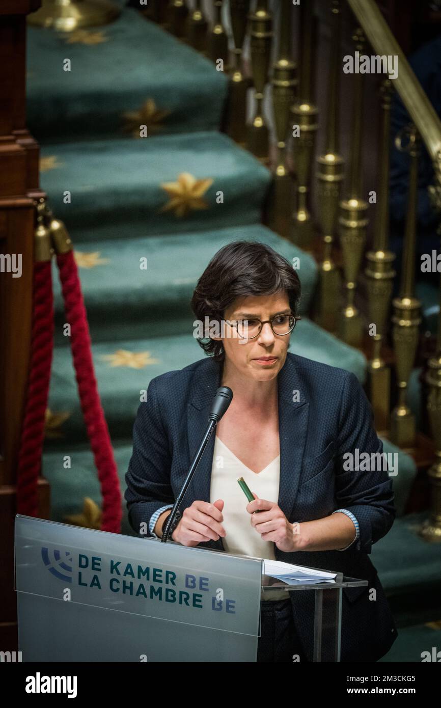 Le ministre de l'énergie Tinne Van der Straeten en photo lors d'une séance plénière de la Chambre au Parlement fédéral à Bruxelles, le jeudi 22 septembre 2022. BELGA PHOTO JASPER JACOBS Banque D'Images