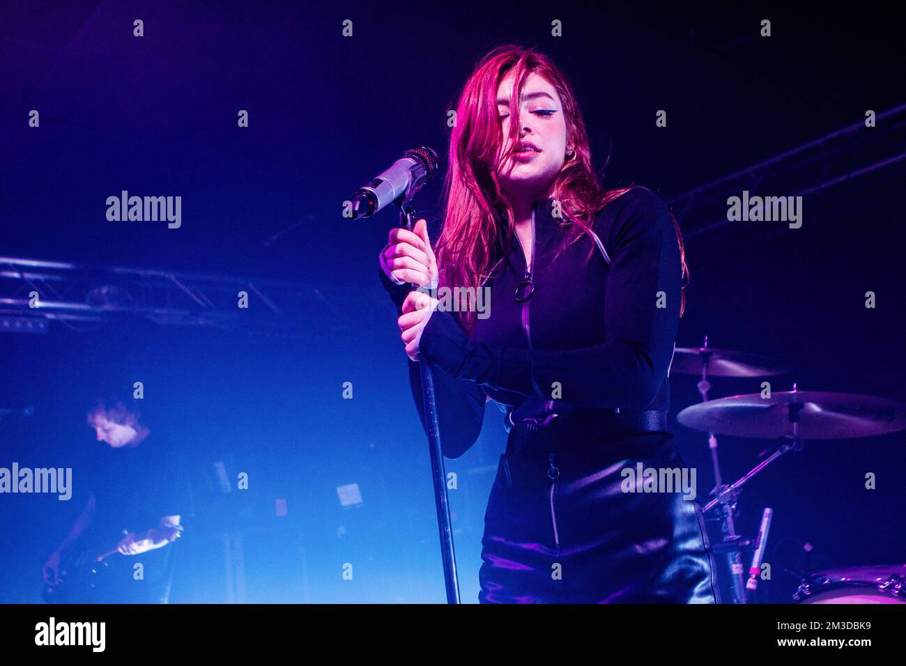 Milan, Italie. 14th décembre 2022. Chrissy Costanza, du groupe pop-rock américain contre les spectacles actuels, vit au Legend Club de Milan. Crédit : SOPA Images Limited/Alamy Live News Banque D'Images