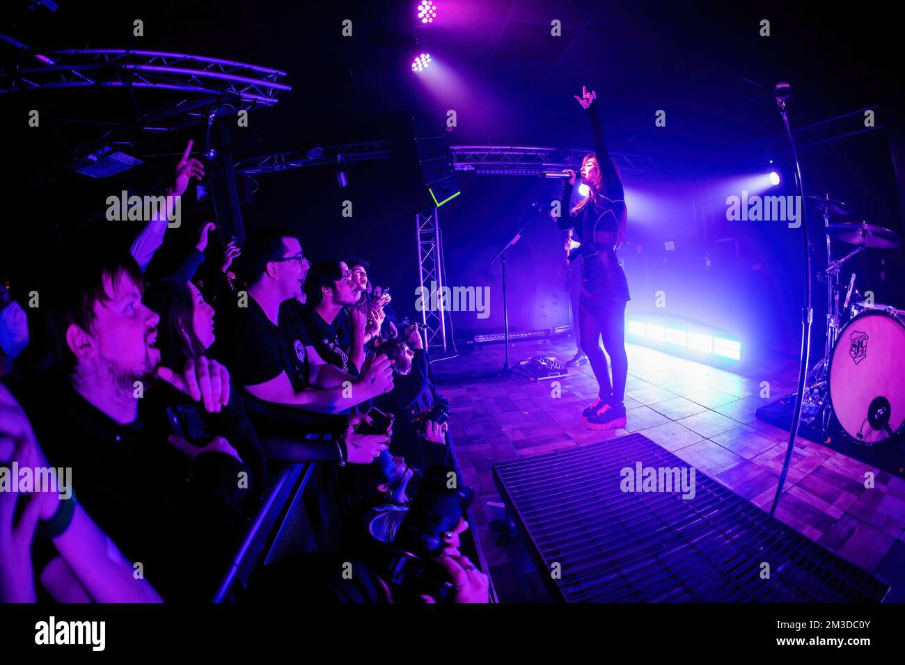 Milan, Italie. 14th décembre 2022. Chrissy Costanza, du groupe pop-rock américain contre les spectacles actuels, vit au Legend Club de Milan. (Photo de Mairo Cinquetti/SOPA Images/Sipa USA) crédit: SIPA USA/Alay Live News Banque D'Images