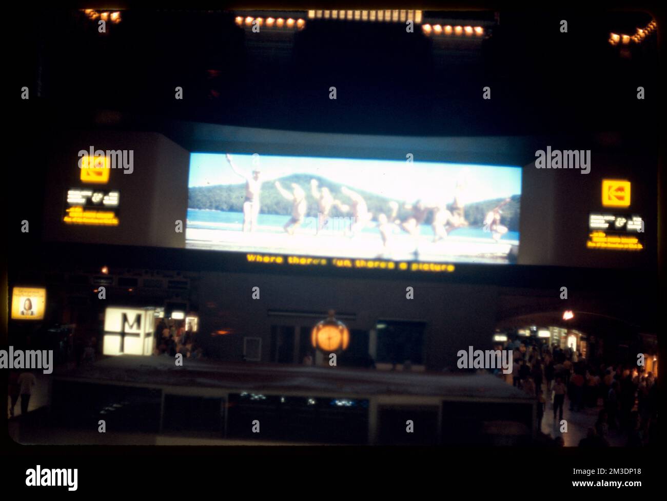 Publicité Kodak, Grand Central Station, New York , gares ferroviaires, publicités, Industrie de la photographie, Eastman Kodak Company. Collection Edmund L. Mitchell Banque D'Images