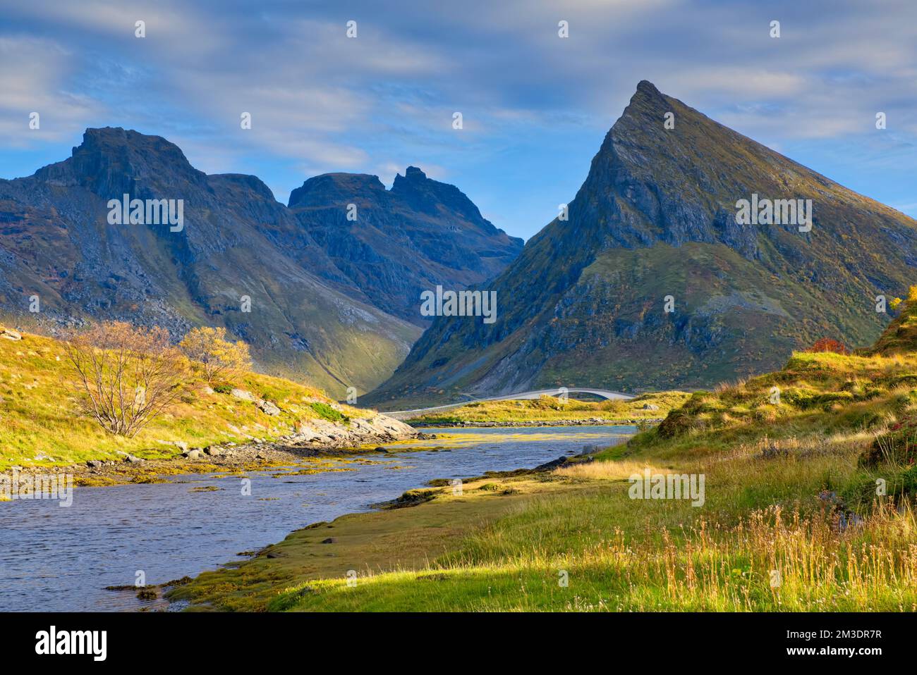 Lieu:68° 5' 11,52' N, 13° 10' 36,25' E prise @Fredvang, Norvège Strandveien, Hovdan, Fredvang, Flakstad, Nordland, 8387, Norvège Banque D'Images