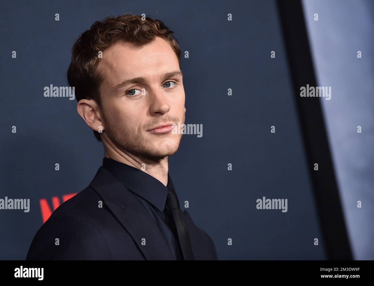 Los Angeles, États-Unis. 14th décembre 2022. Harry Lawtey arrive à la première de Netflix à Los Angeles de « l’œil bleu pâle », qui s’est tenue au théâtre de la Guilde des réalisateurs à Los Angeles, en Californie, sur 14 décembre 2022. © Lisa OConnor / AFF-USA.com crédit: AFF/Alamy Live News Banque D'Images