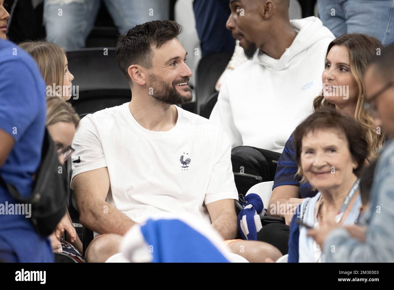 Al Khor, Qatar. 14th décembre 2022. Le gardien de but de France Hugo Lloris célèbre avec sa femme Marine Lloris crédit: Abaca Press/Alamy Live News Banque D'Images