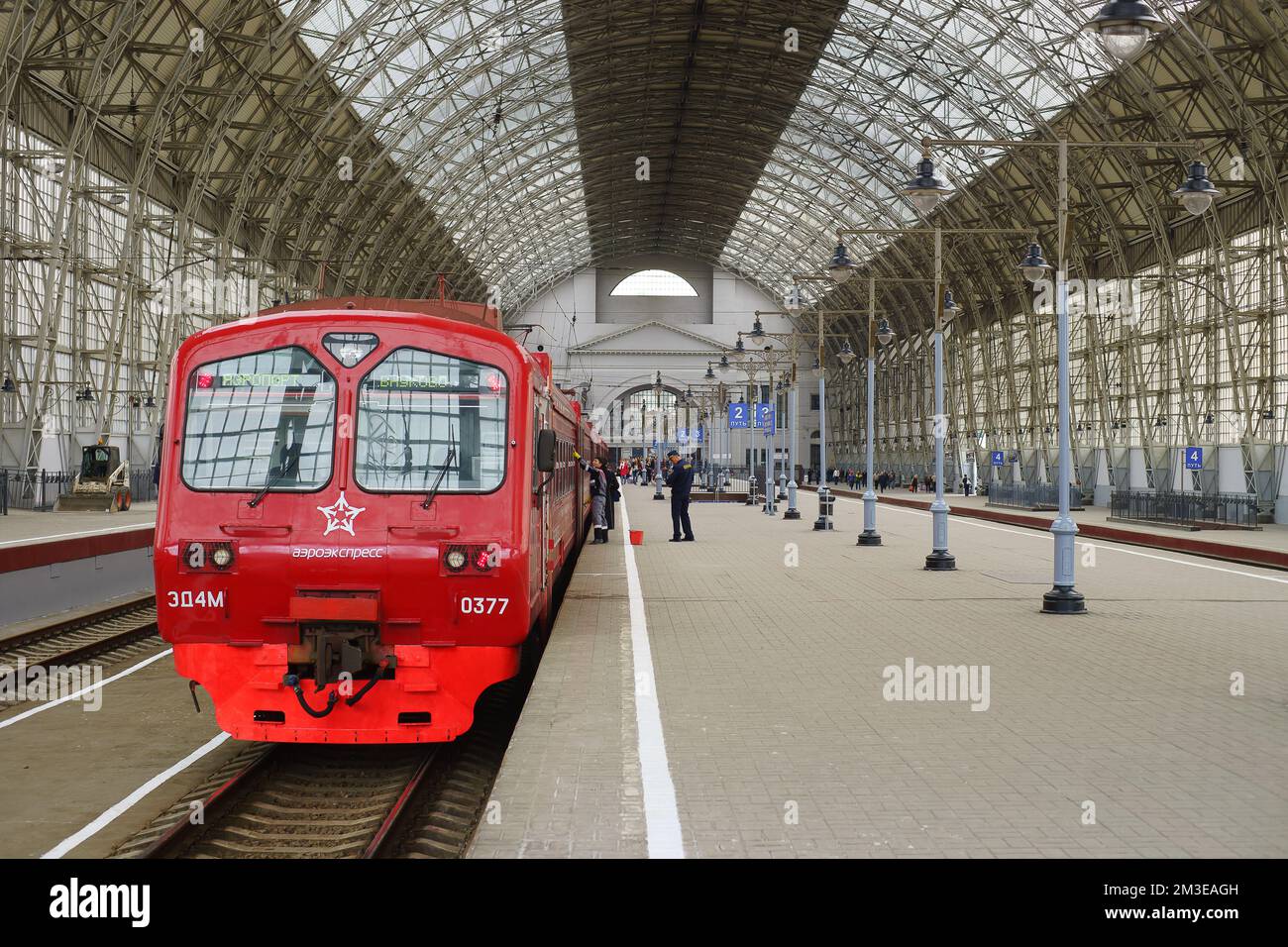 MOSCOU - 03 MAI: Aeroexpress train à Kiyevsky vokzal sur 03 mai 2013 à Moscou, Russie. Aeroexpress Ltd. Est l'exploitant de services de liaison ferroviaire aérienne à Banque D'Images