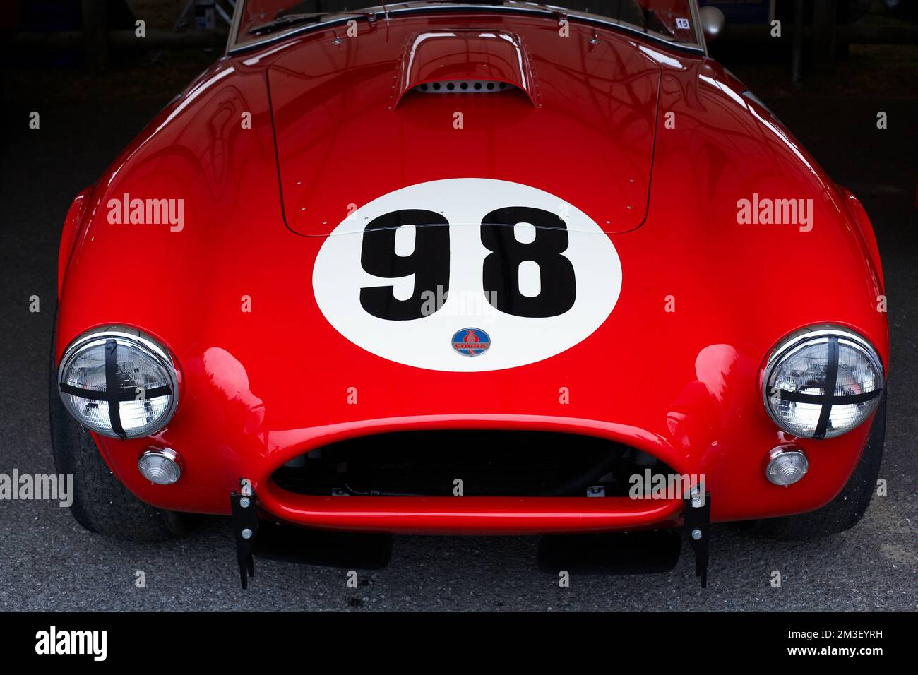 Voiture de course Shelby Cobra, Goodwood Revival, West Sussex, Royaume-Uni Banque D'Images