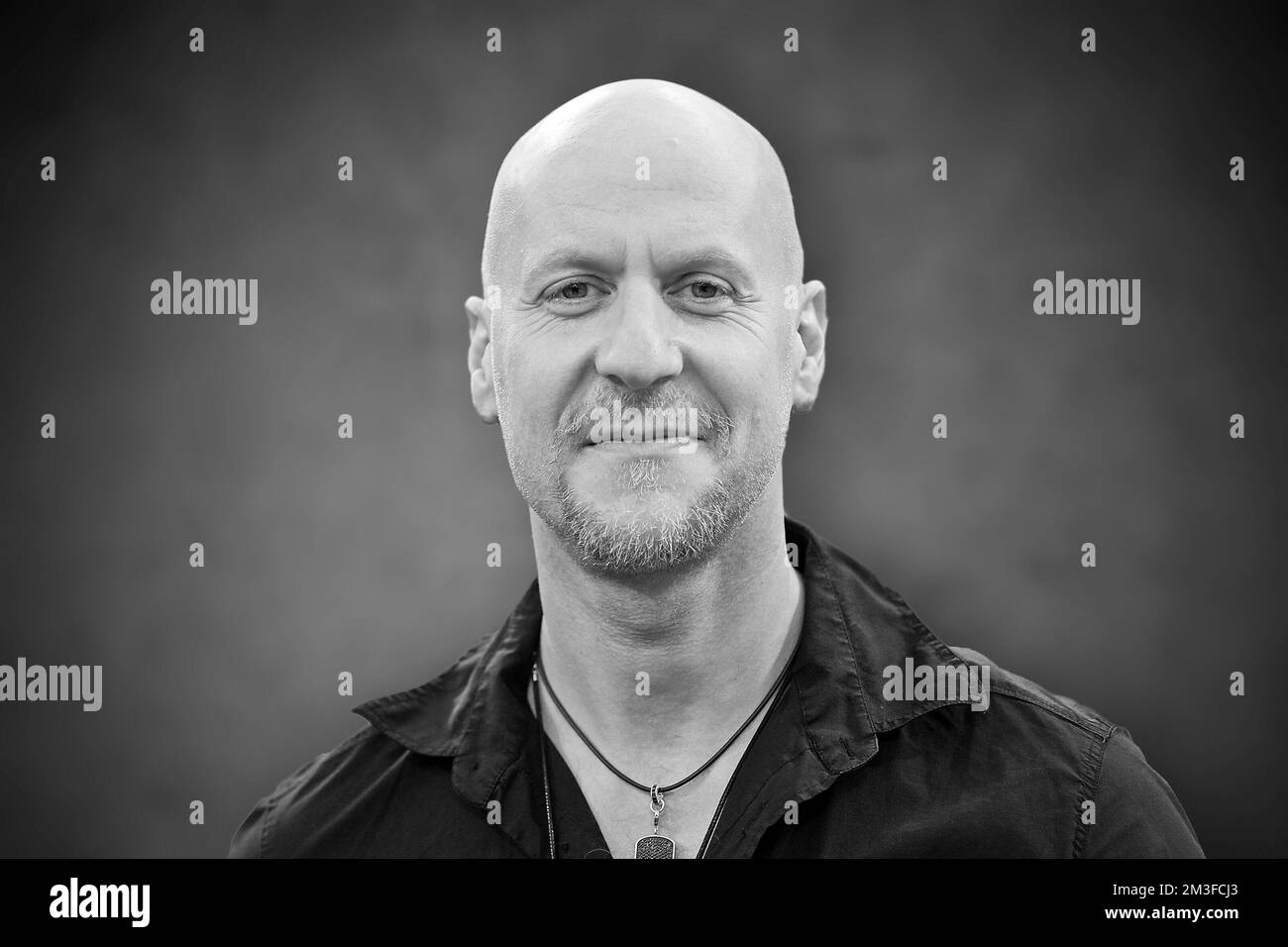 Gelsenkirchen. 25th juillet 2009. Revue de l'année - mort en 2022: PHOTOMONTAGE; Rainer SCHALLER est mort dans un accident d'avion. PHOTO D'ARCHIVE; McFit - Directeur général Rainer SCHALLER, Allemagne, portrait, portrait; jeu de prestations de football McFit Allstars - FC Bayern Munich 0:13, on 25 juillet 2009 à Gelsenkirchen. ÂSven Simon # Princess-Luise-Str 41 # 45479 M uelheim/R uhr # Tél 0208/9413250 # Fax. 0208/9413260 # compte 244 293 433 # P ostbank Essen # BLZ 360 100 43 # e-mail : svensimon@t-online.de #www.SvenSimon.net. Credit: dpa/Alay Live News Banque D'Images