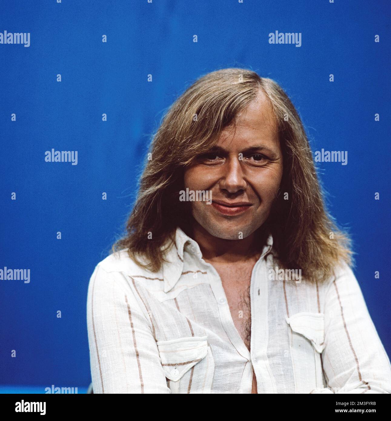 Clifford T. Ward, englischer Folk Rock Sänger, Liedermacher, TV-Auftritt en Allemagne, vers 1973. Clifford Thomas Ward, auteur-compositeur-interprète de rock populaire anglais, représentation télévisée en Allemagne, vers 1973. Banque D'Images