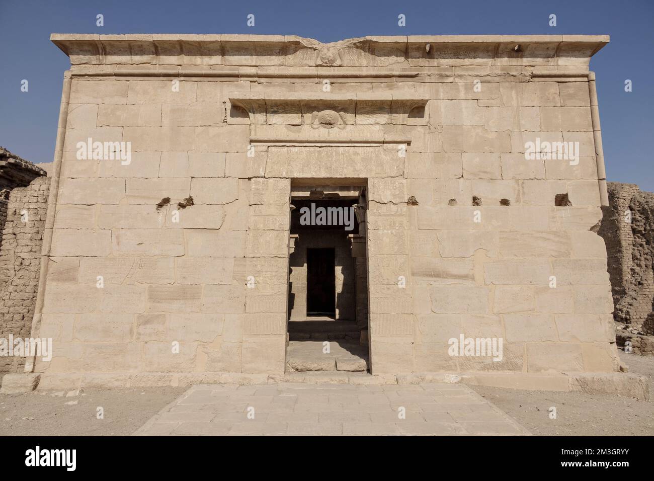 Le Temple ptolémaïque de Deir el-Médineh, le village ouvrier sur la Cisjordanie, Luxor, Egypte Banque D'Images