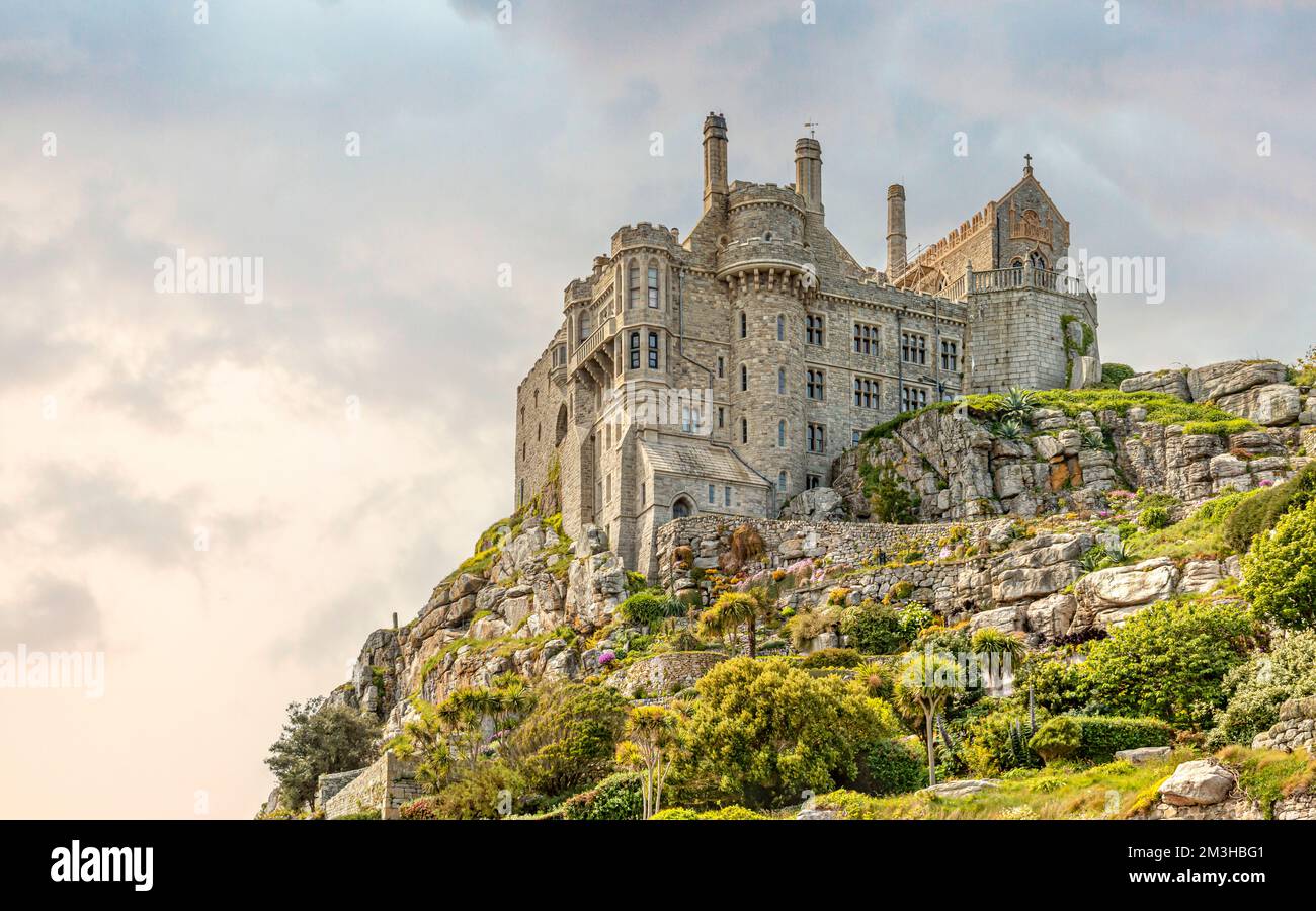 Vue sur le mont St Michaels, Cornouailles, Angleterre Banque D'Images