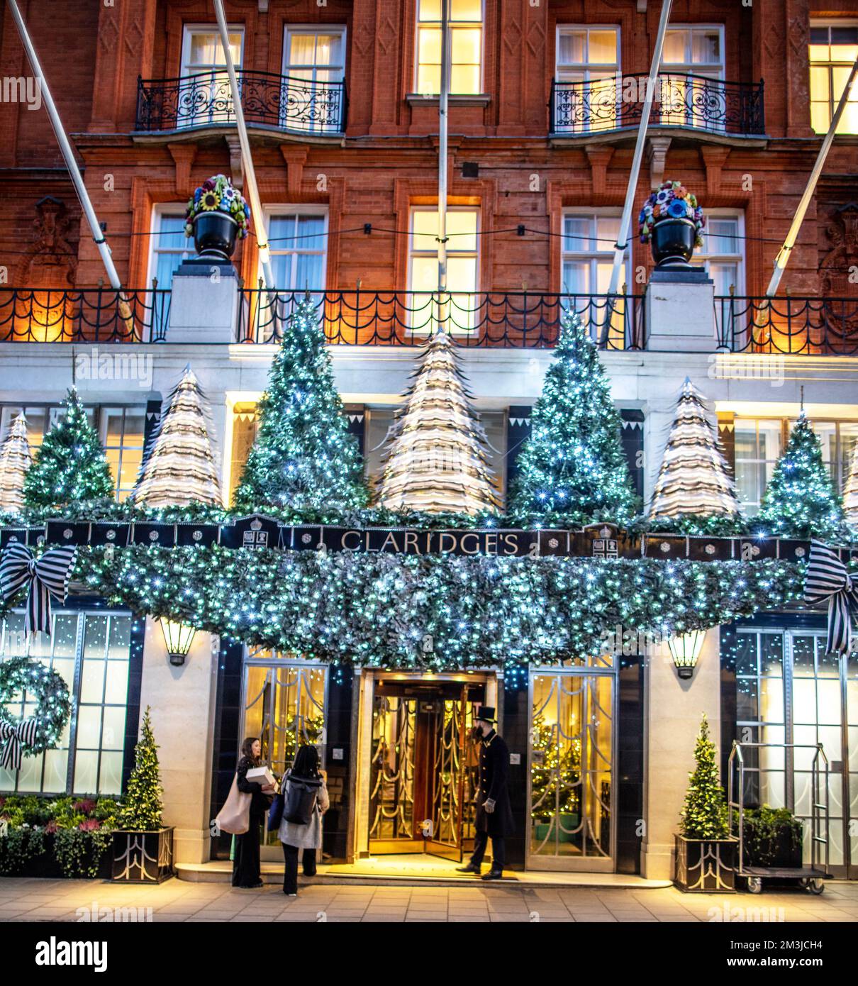 Décorations de Noël dans South Molton Street Londres Royaume-Uni Banque D'Images