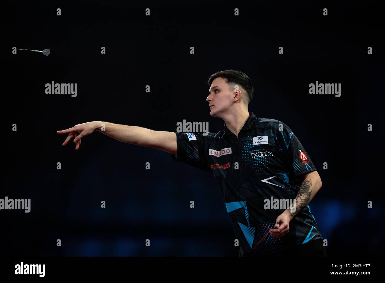 Peter Wright en action pendant la première journée du Championnat du monde des fléchettes de Cazoo à Alexandra Palace, Londres. Date de la photo: Jeudi 15 décembre 2022. Banque D'Images