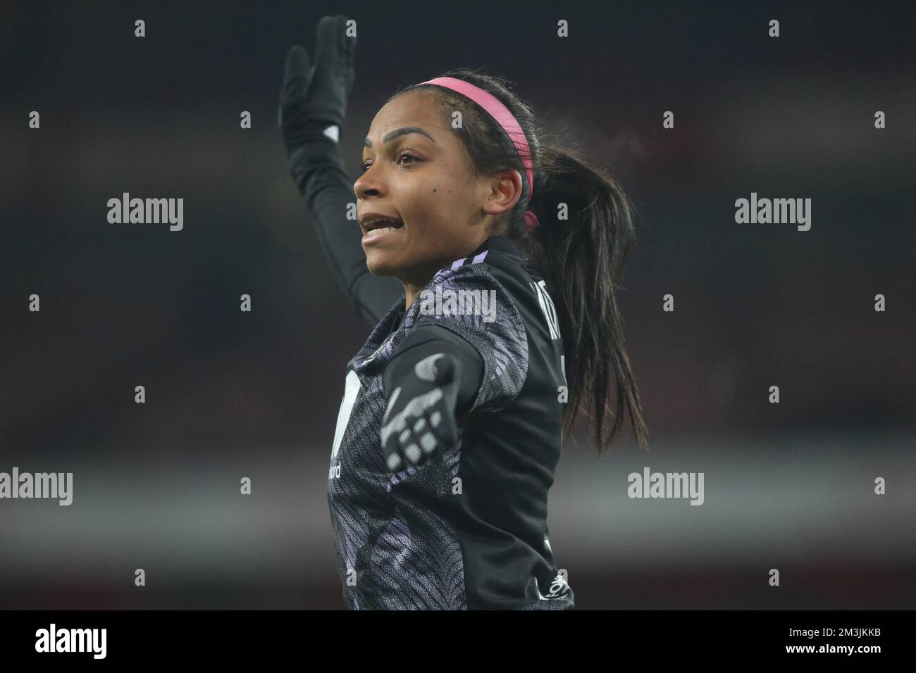 Londres, Royaume-Uni. 15th décembre 2022. Perle Morroni de Lyon Fminines lors du match de la Womens Champions League entre Arsenal Women et Lyon Fminines au stade Emirates, Londres, Angleterre, le 15 décembre 2022. Photo de Joshua Smith. Utilisation éditoriale uniquement, licence requise pour une utilisation commerciale. Aucune utilisation dans les Paris, les jeux ou les publications d'un seul club/ligue/joueur. Crédit : UK Sports pics Ltd/Alay Live News Banque D'Images