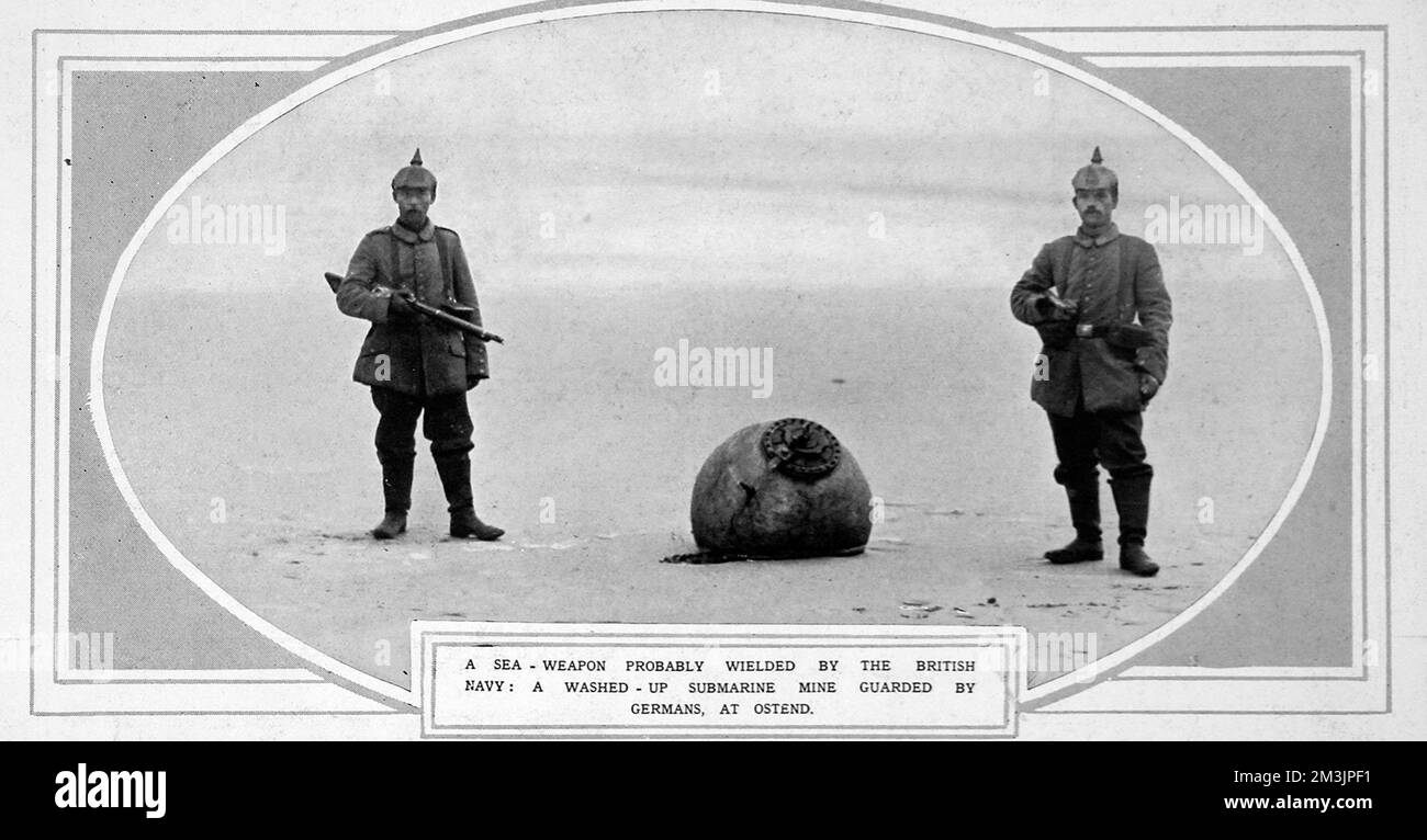 British mine échoua sur la plage Banque D'Images