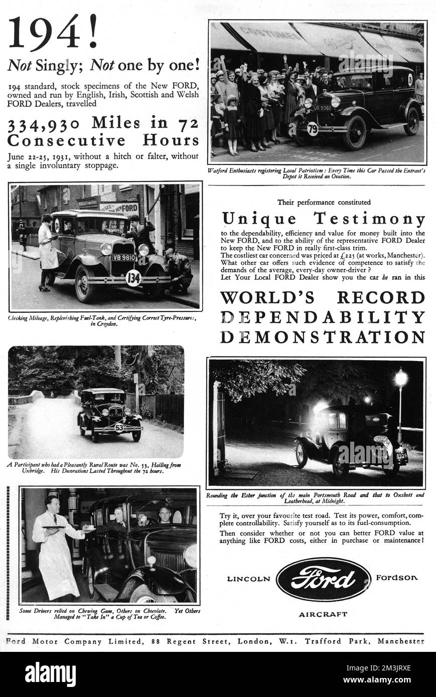 Publicité pleine page pour les voitures Ford avec histoire photo des 334 930 milles conduits dans les voitures Ford plus de 72 heures consécutives. 1931 Banque D'Images