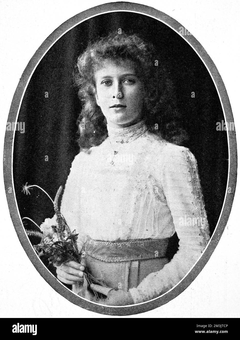 Princesse Mary (1897 - 1965 ans), troisième enfant et seule fille de George V et de la reine Mary à l'âge de treize ans. Née à Sandringham, elle a hérité du titre de princesse Royale après la mort de sa tante, la princesse Louise, en 1931. Elle a suivi une formation en tant qu'infirmière en 1918 et a travaillé à l'hôpital Great Ormond Street. Elle s'est également intéressée activement au mouvement des Guides, aux VAD et aux filles terrestres. Elle épousa Henry, le vicomte Lascelles en 1922 et eut deux fils. Banque D'Images