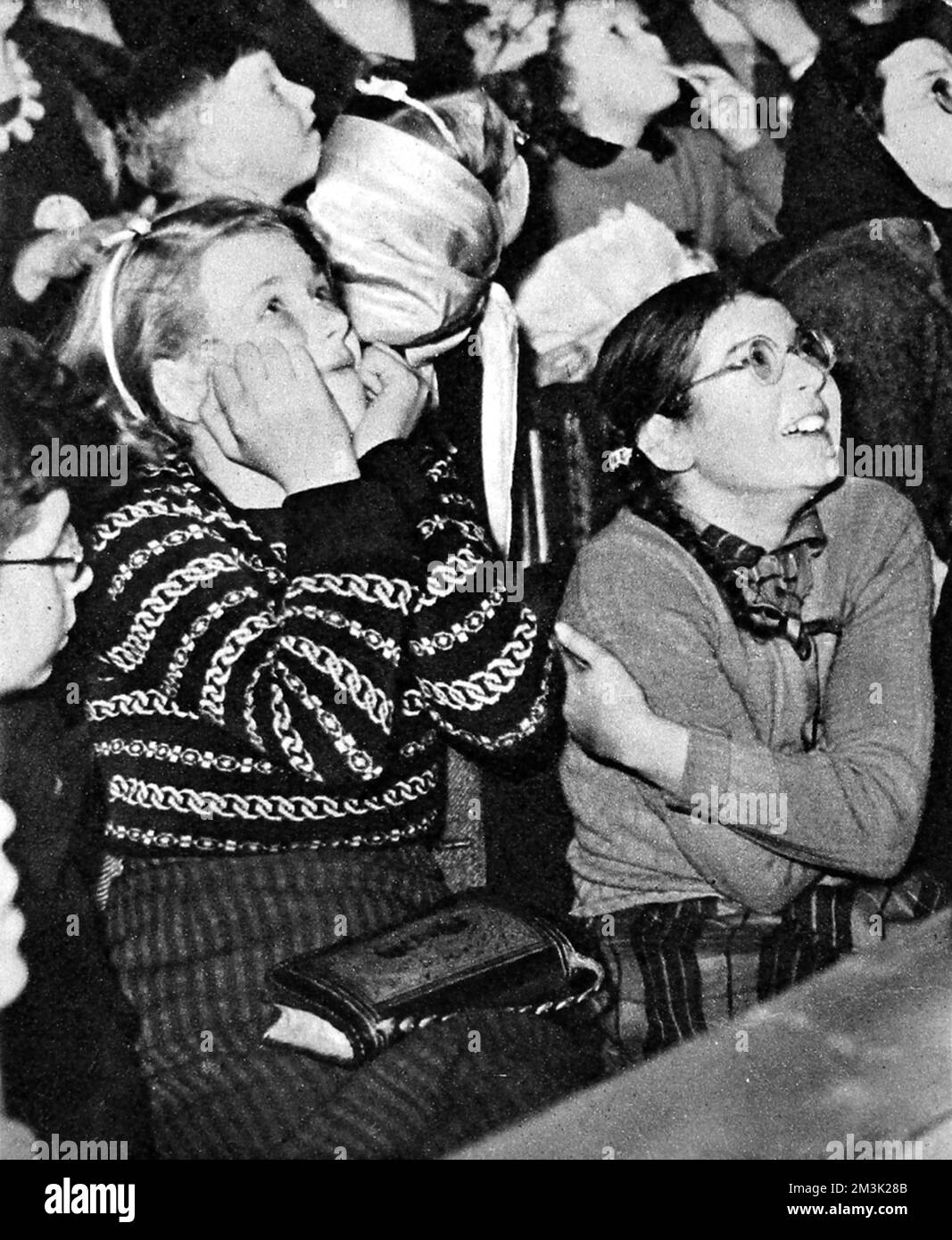 Enfants au Cirque, 1948. Banque D'Images