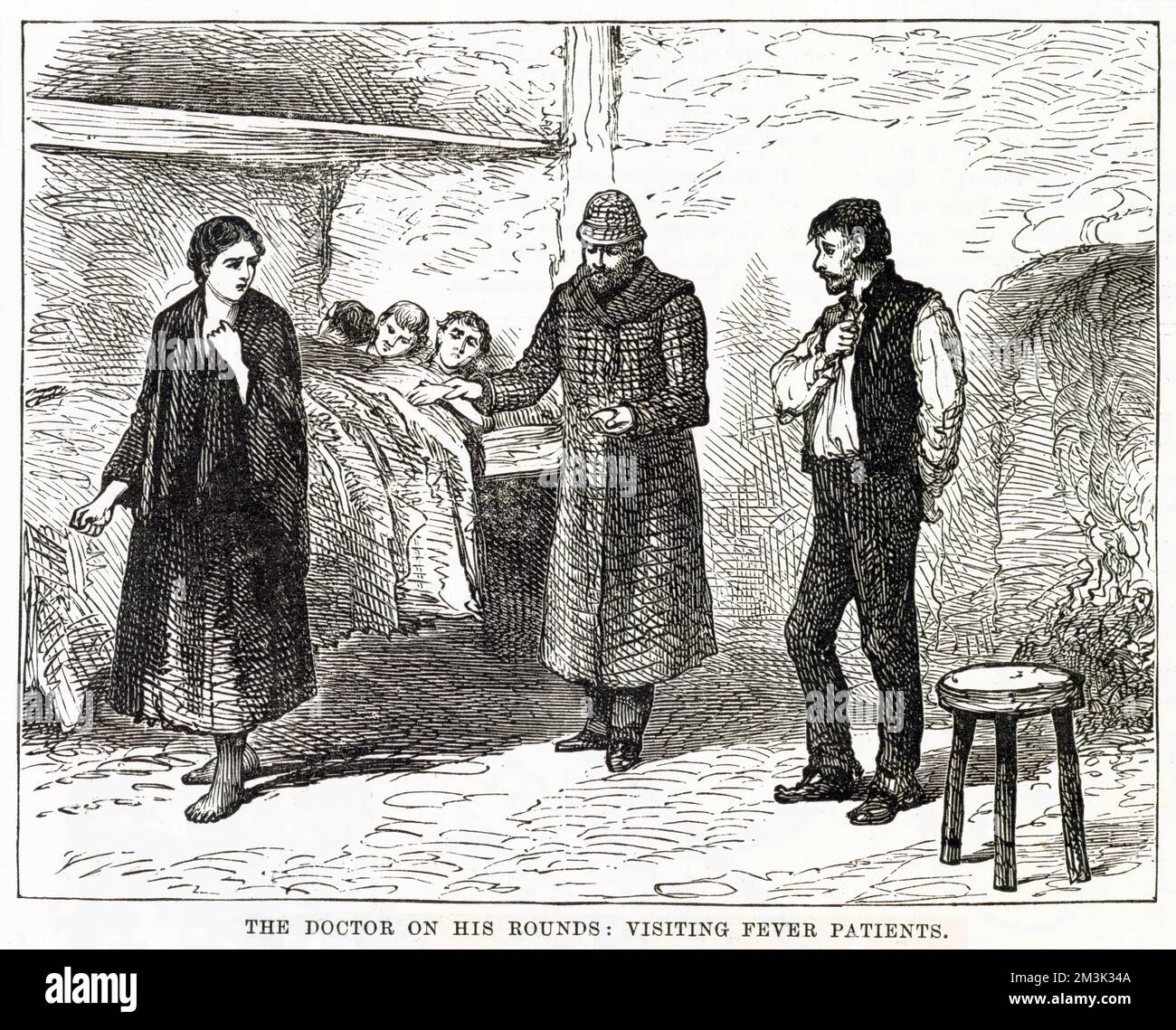 Ici, un médecin prend le pouls d'un des trois patients dans le même lit. Un homme et une femme regardent avec inquiétude et peur. La faim et la maladie ont servi de toile de fond à l'éclosion de fièvre. Ces conditions déplorables ont été aggravées par la famine de la pomme de terre au milieu du siècle 19th et par les expulsions forcées de paysans frappés par la pauvreté de leurs foyers et de leurs fermes. Banque D'Images