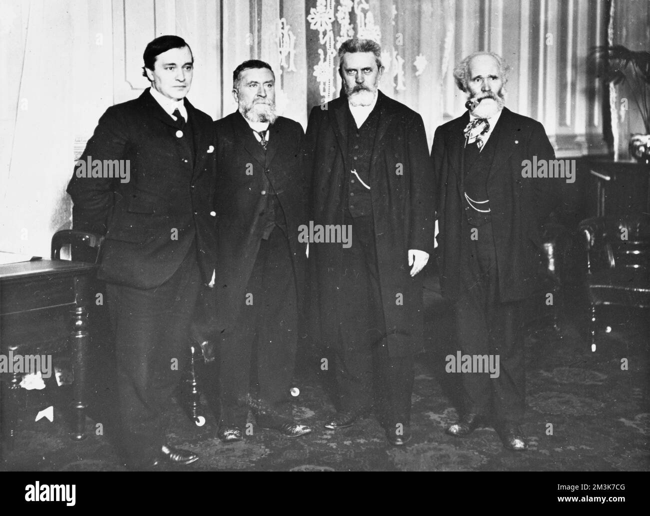 Keir Hardie avec Jean Jaurès, Hermann Molkenbuhr et WC Ande Banque D'Images