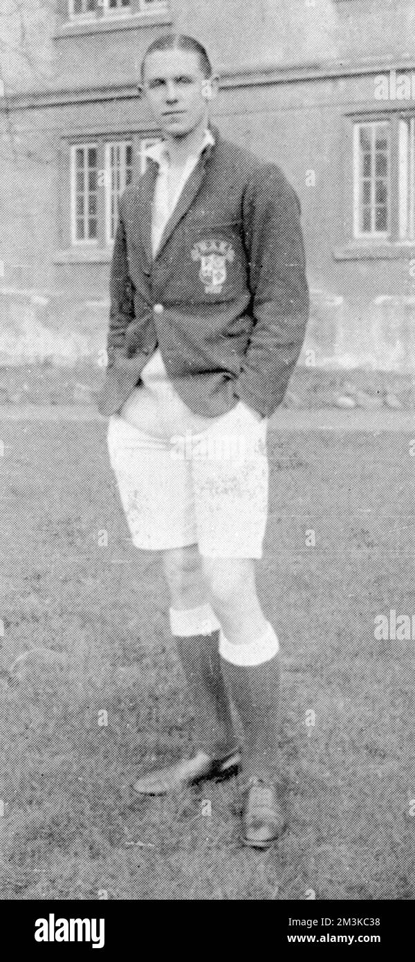 Carl Douglas Aarvold(1907-1991), capitaine de rugby de l'Université de Cambridge et English International, ici portant son kit de rugby et son blazer des Lions britanniques. Date: 1928 Banque D'Images