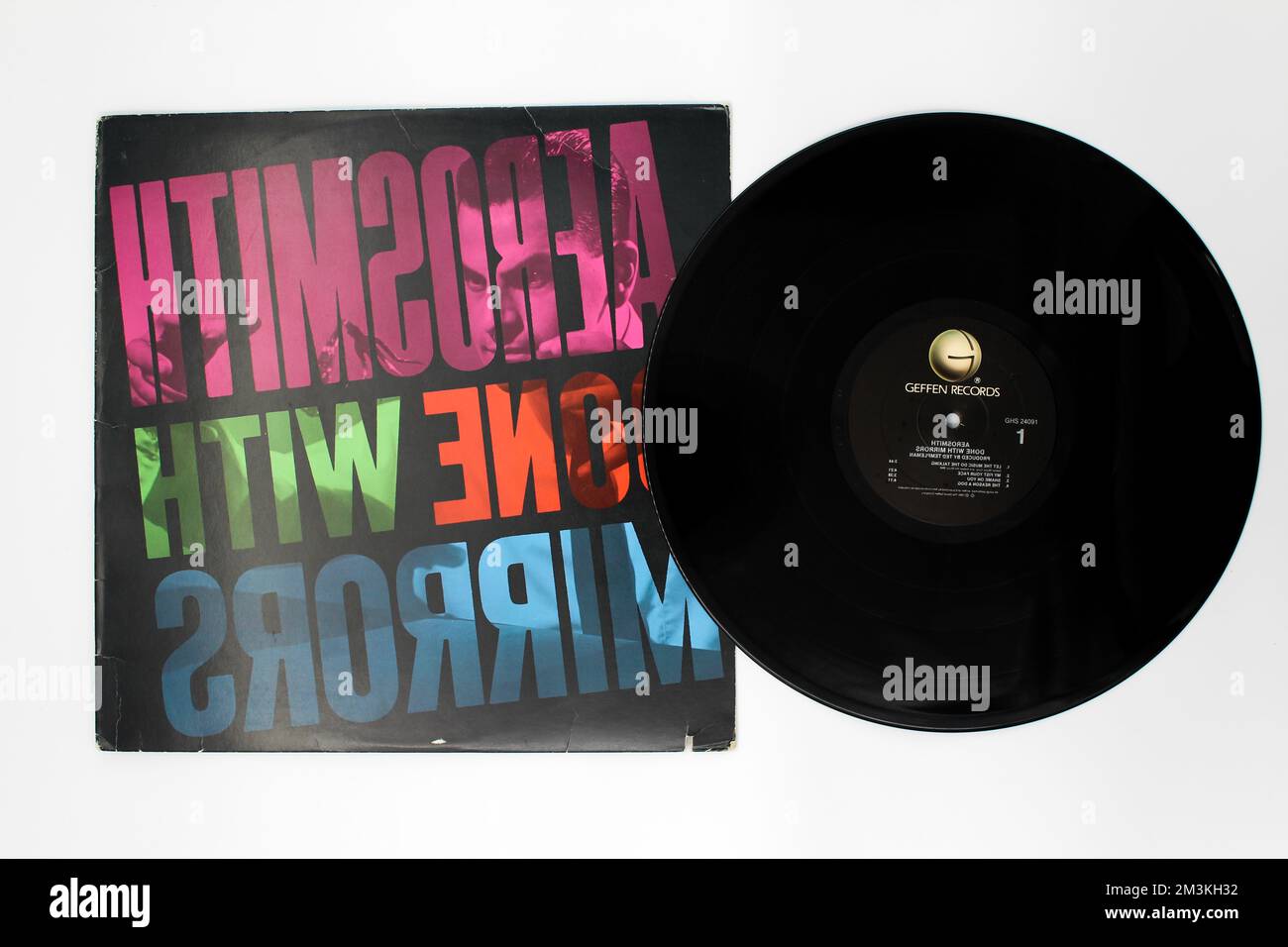 Groupe rock classique, Aerosmith, album de musique sur disque vinyle LP. Intitulé fait avec la couverture de l'album de miroirs Banque D'Images