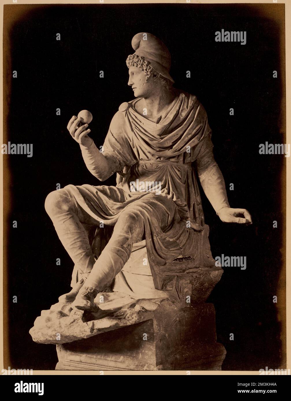 Paris assis , Antiquités, Sculpture, héros, Paris caractère légendaire. Collection Nicholas Catsimpolas Banque D'Images
