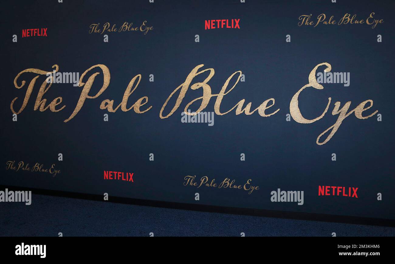 14 décembre 2022, Los Angeles, Californie, Etats-Unis: LOS ANGELES - DEC 14: L'oeil bleu pâle, logo à la première de l'oeil bleu pâle à la Guilde des directeurs d'Amérique sur 14 décembre 2022 à Los Angeles, CA (image de crédit: © Nina Prommer/ZUMA Press Wire) Banque D'Images
